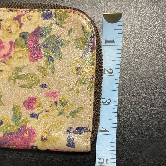 Patricia Nash Wallet - Picture 4 of 5